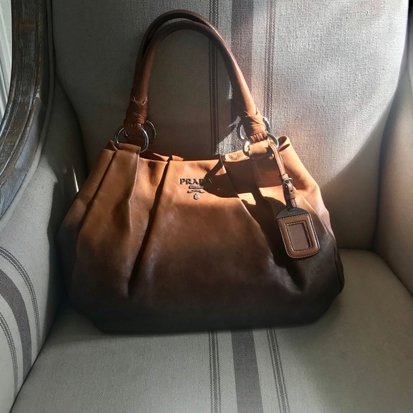 Prada bag - Picture 1 of 1